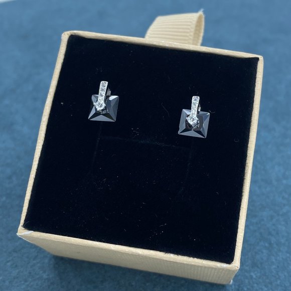 New 6mm Princess Cut Onyx Diamond Studs 925 Silver - Picture 6 of 6